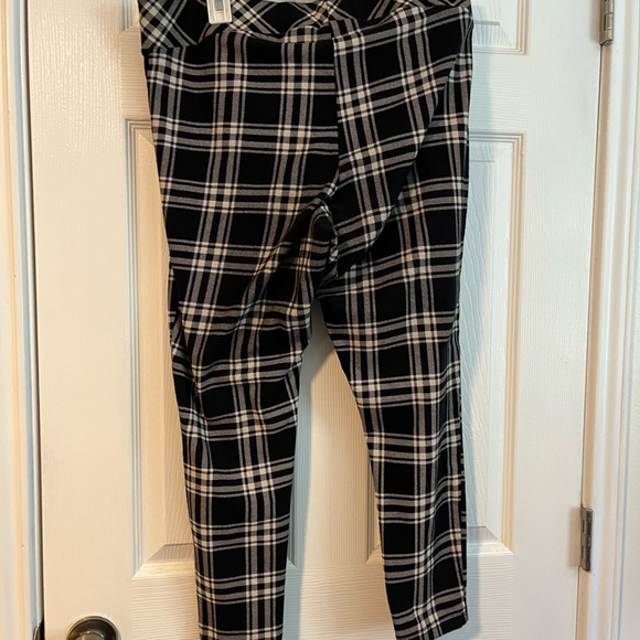 Torrid Black and White Plaid Leggings - Picture 3 of 3